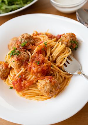 『ごろごろミートボールのトマトパスタ』-レシピのメイン写真