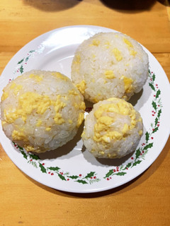 炒り卵おむすび♪娘にしか作りません!-レシピのメイン写真