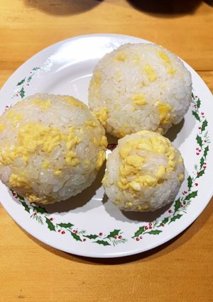炒り卵おむすび♪娘にしか作りません！-レシピのメイン写真