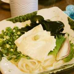 รูปของ トロッと滑らか♪冷たい湯葉うどん