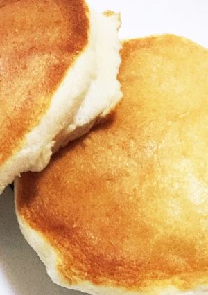 卵白消費に！ふわふわ優しいパンケーキ♡-レシピのメイン写真