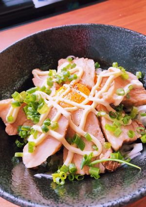 待ってトッピングするだけの簡単焼豚丼-レシピのメイン写真