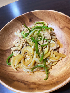 豚ばら肉と玉ねぎのごま味噌炒め-レシピのメイン写真