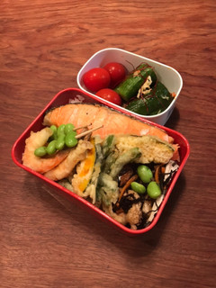 お弁当・・・108鮭のっけ弁当-レシピのメイン写真