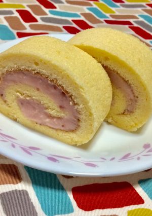 超簡単☆苺のレアチーズロールケーキ♪♪♪-レシピのメイン写真