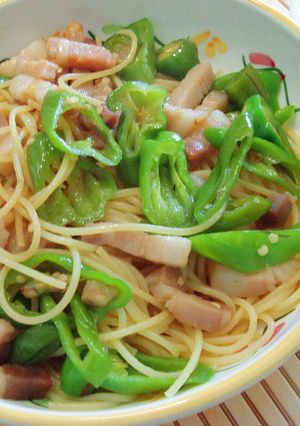 万願寺とうがらしとベーコンのパスタ-レシピのメイン写真