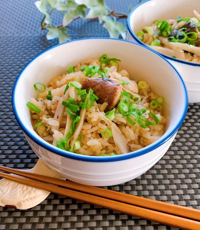 炊飯器で簡単★鯖缶とごぼうの炊き込みご飯-レシピのメイン写真