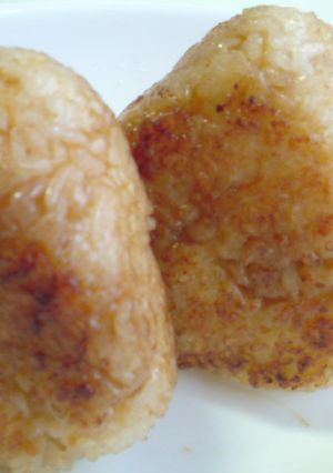 バター醤油味の焼きおにぎり-レシピのメイン写真