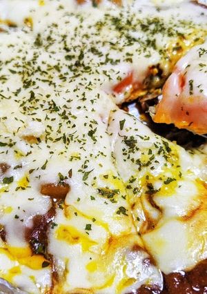 残ったカレーで焼きカレー風巣ごもり卵-レシピのメイン写真