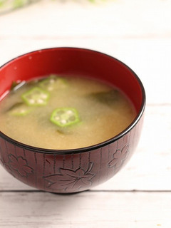 簡単!オクラとワカメのお味噌汁-レシピのメイン写真