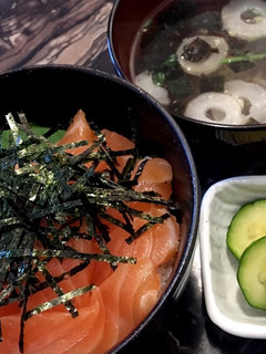 簡単おいしい☆サーモンいくら丼-レシピのメイン写真