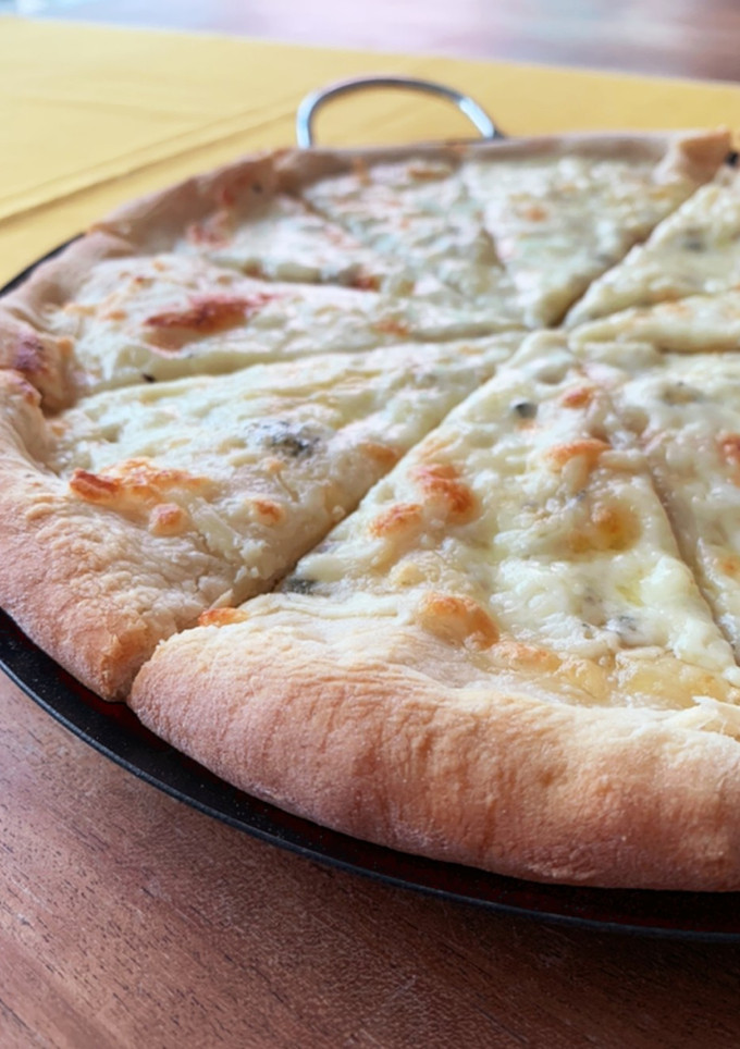 tres pizza〜3種のチーズピザ-レシピのメイン写真
