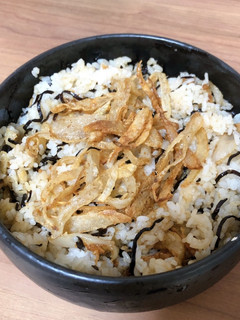 玉ねぎと塩昆布だけ!簡単混ぜご飯♡-レシピのメイン写真