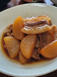 ご飯がすすむ✩豚バラと大根の甘辛煮-レシピのメイン写真