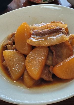 ご飯がすすむ✩豚バラと大根の甘辛煮-レシピのメイン写真