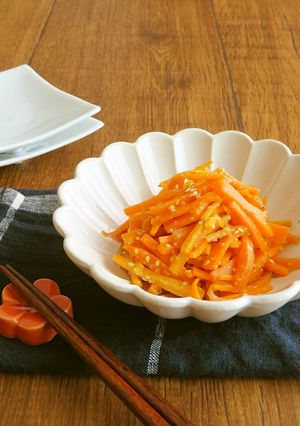 レンジで簡単☆にんじんのごまみそ和え-レシピのメイン写真