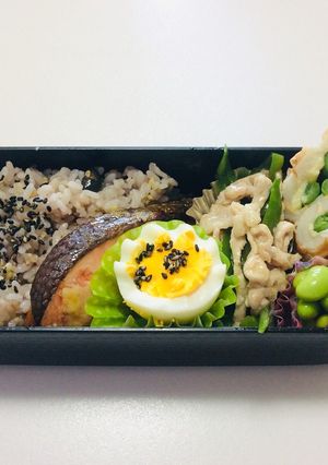 206、鮭西京焼きとチンジャオロース弁当-レシピのメイン写真
