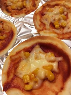 *簡単*余った皮で!餃子の皮ピザ*-レシピのメイン写真