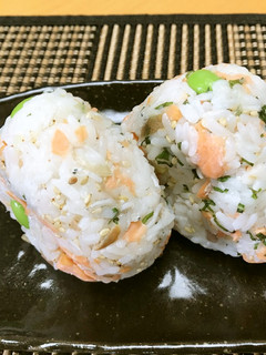 【美人レシピ】枝豆とさけのおにぎり-レシピのメイン写真