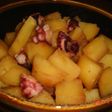 タコとジャガイモの煮物