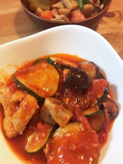 簡単☆ズッキーニと鶏肉のトマト煮-レシピのメイン写真
