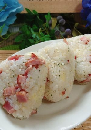 お弁当に♪洋風おにぎりベーコンチーズ♡-レシピのメイン写真