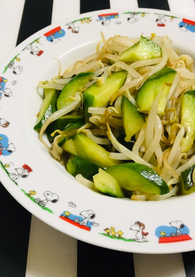 胡瓜とモヤシ 鶏がらオイスター炒め 簡単-レシピのメイン写真