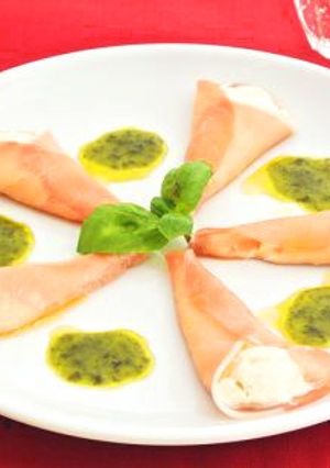 ナチュラルとうふと生ハムのコロネ-レシピのメイン写真