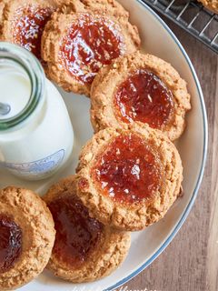 ピーナッツバターとジャムクッキー-レシピのメイン写真