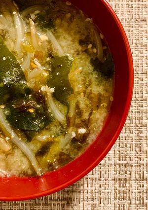 韓国のり☆もやし☆わかめのお味噌汁-レシピのメイン写真