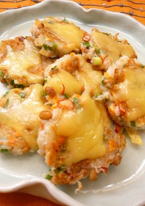 納豆とれんこんの落とし焼き♪チーズのせ-レシピのメイン写真