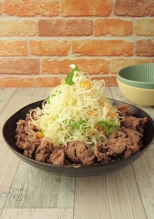 男子が喜ぶ★山盛り焼き肉サラダ-レシピのメイン写真