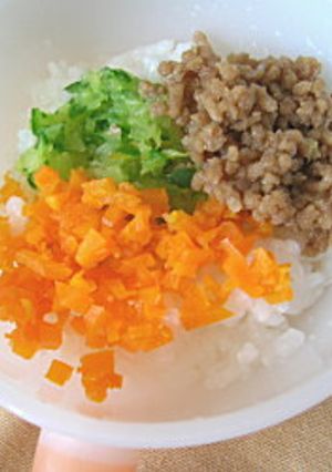 離乳食 後期メニュー 赤ちゃんの三色丼-レシピのメイン写真