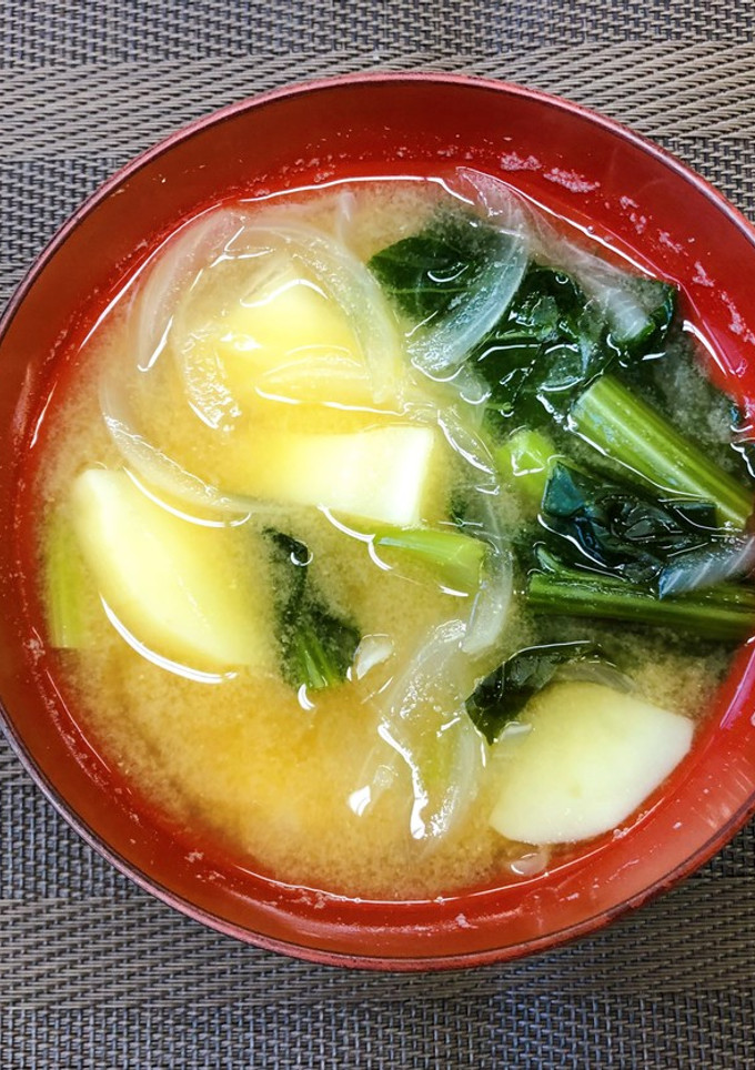 じゃがいもと玉ねぎのみそ汁-レシピのメイン写真