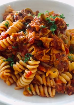 プッタネスカ　ツナとトマトの娼婦風パスタ-レシピのメイン写真