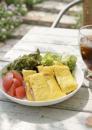 朝食のハム入りオムレツ（プチ減塩）-レシピのメイン写真