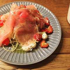 รูปของ 生ハムの冷製パスタ