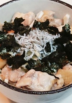 鶏ガーリック焼きとしらすの明太子和え丼-レシピのメイン写真