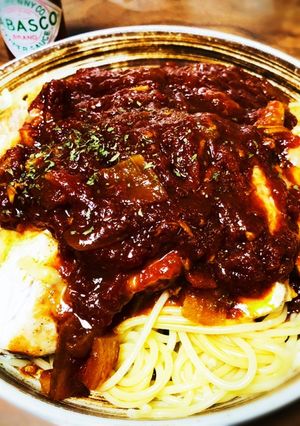 鶏むね肉とチーズ入りトマトソースパスタ-レシピのメイン写真