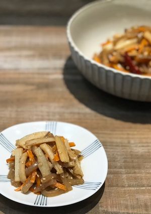 蓮根と蒟蒻のキンピラ[醤油麹]-レシピのメイン写真