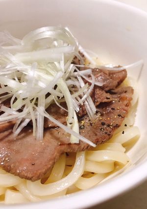 牛タンうどん-白髪ねぎのせ--レシピのメイン写真