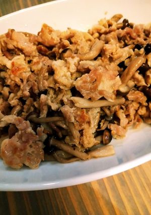 豚バラとしめじの塩にんにく炒め-レシピのメイン写真