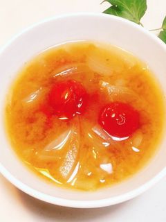 冷凍プチトマトと玉ねぎのおみそ汁-レシピのメイン写真