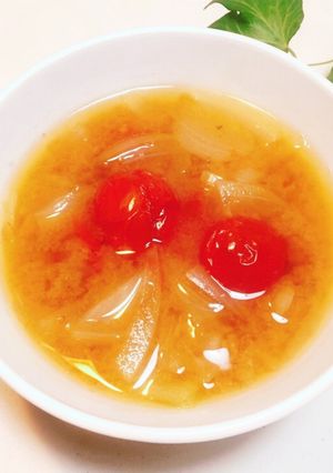 冷凍プチトマトと玉ねぎのおみそ汁-レシピのメイン写真