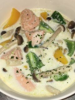 鮭としめじのアスパラガスクリーム煮-レシピのメイン写真