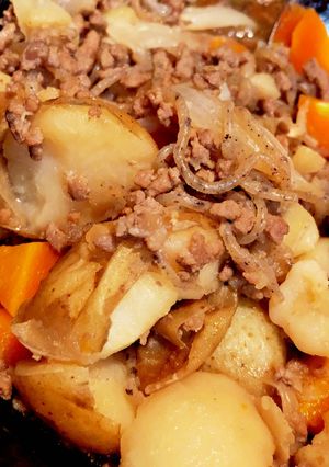 皮付きじゃがいもそぼろ肉じゃが-レシピのメイン写真