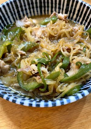 牛肉　ピーマン　玉ねぎ　しらたき-レシピのメイン写真