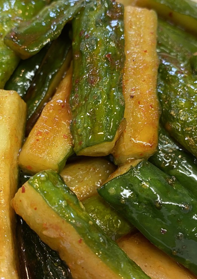 ご飯、おつまみに　胡瓜のキムチの素炒め-レシピのメイン写真