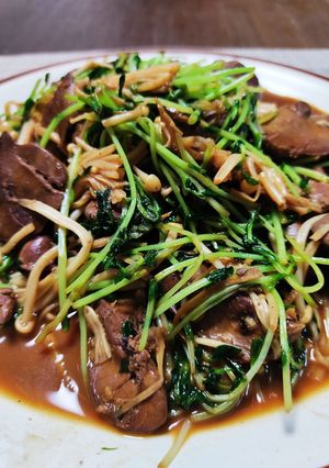 レバにら not レバえのき豆苗炒め-レシピのメイン写真