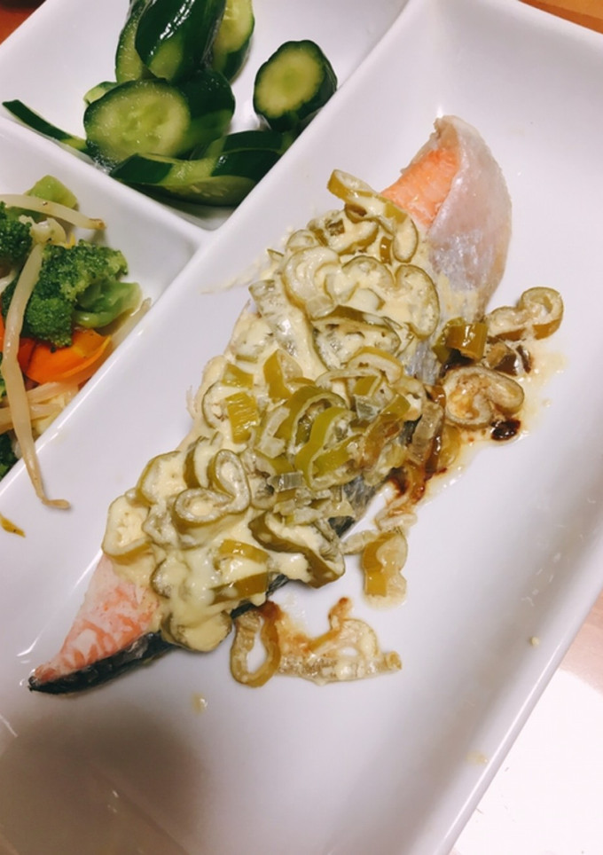 塩ふり鮭のネギマヨ焼き-レシピのメイン写真